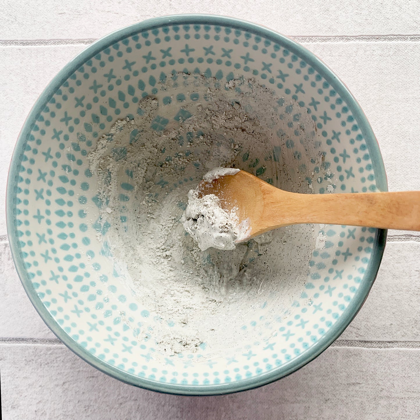 NOURISHING GREEN TEA CLAY MASK